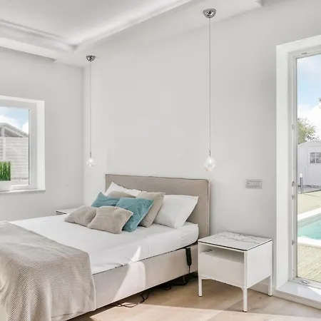 Holiday home In Catenanuova With Swimming Pool Centuripe