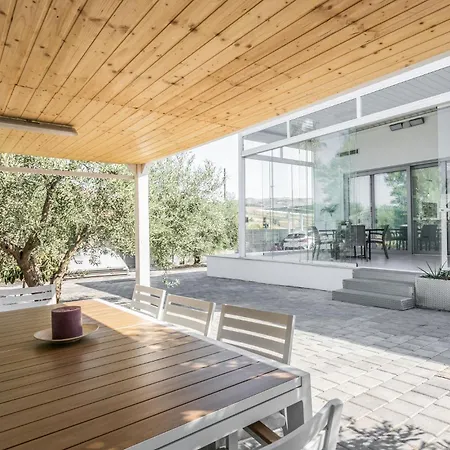 Holiday home In Catenanuova With Swimming Pool